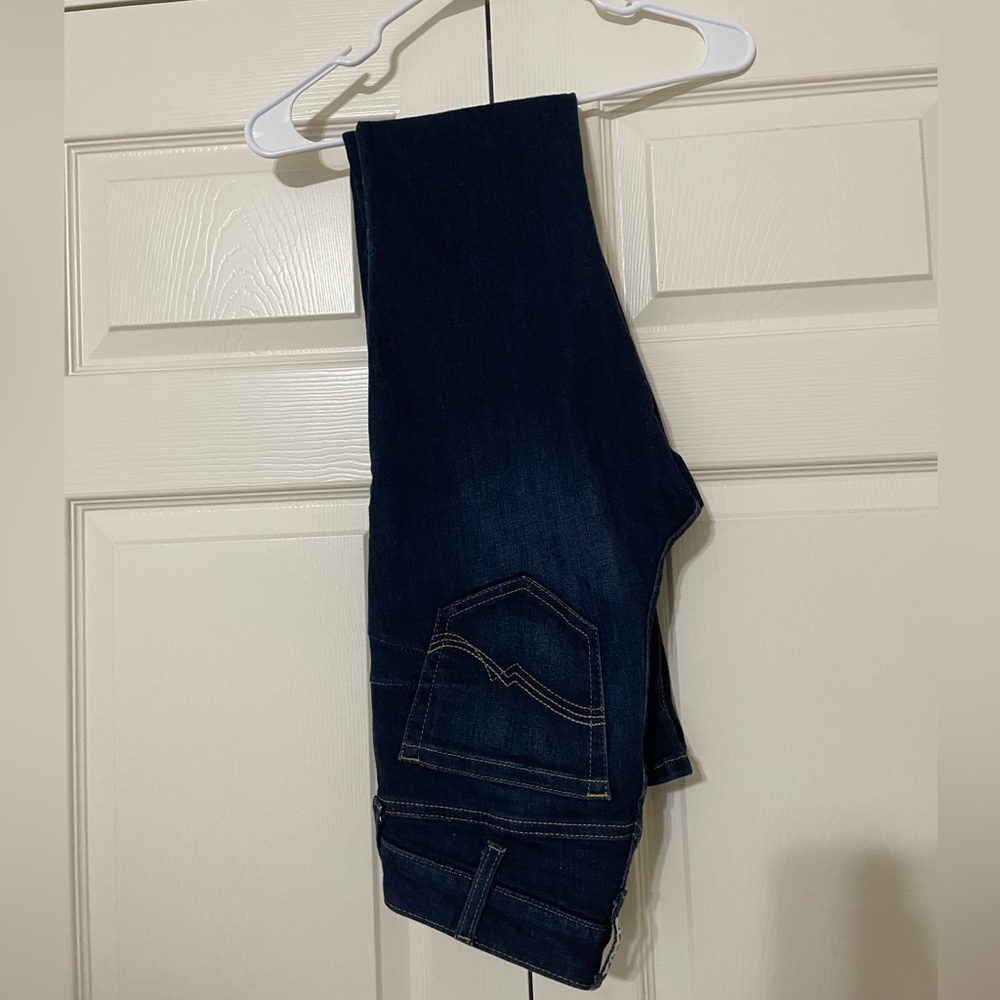 Woman’s Ariat jeans